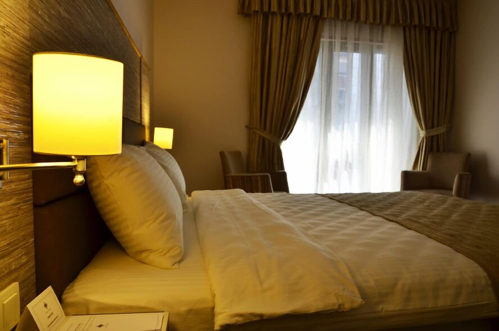 Orya Hotel Istanbul Exterior photo